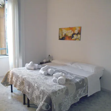 Donnaregina Apartment Naples