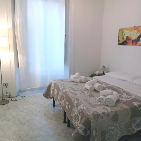 Apartment Donnaregina Naples